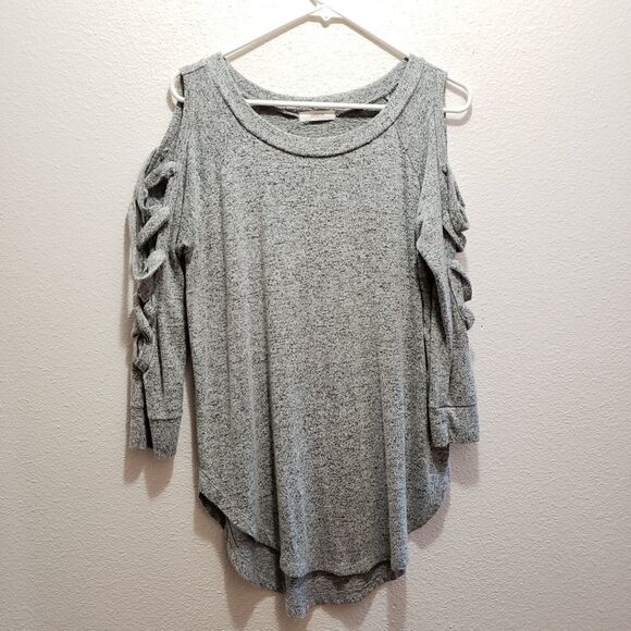 *Cherish scoop neck, long sleeve top, M - Picture 1 of 3